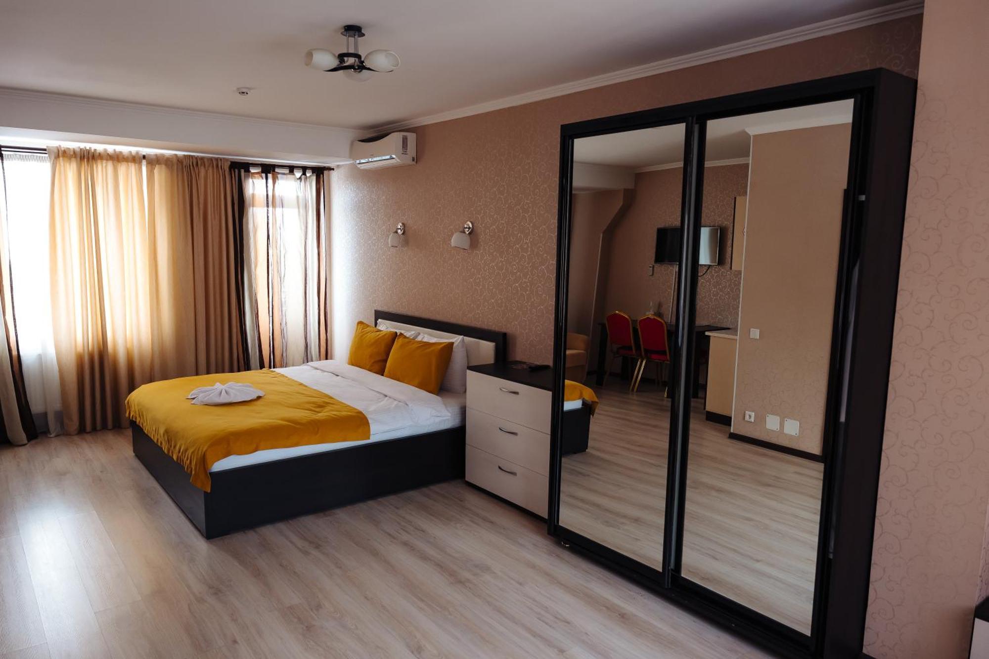Comfort Hotel Chisinau Bagian luar foto